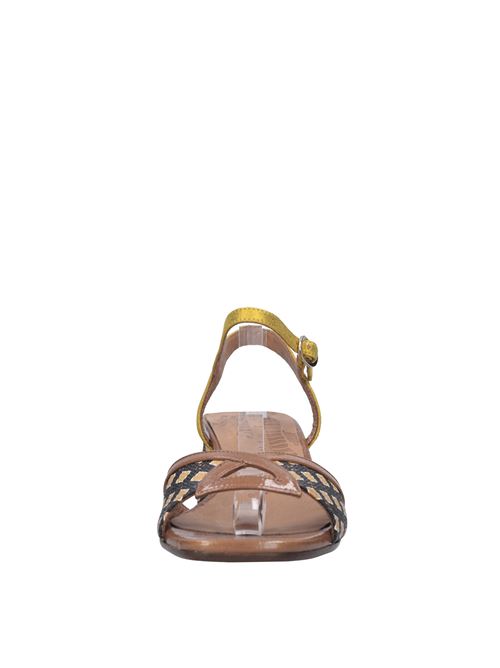Sandali in pelle CHIE MIHARA | RYLA FERRARIMARRONE-NERO-GIALLO